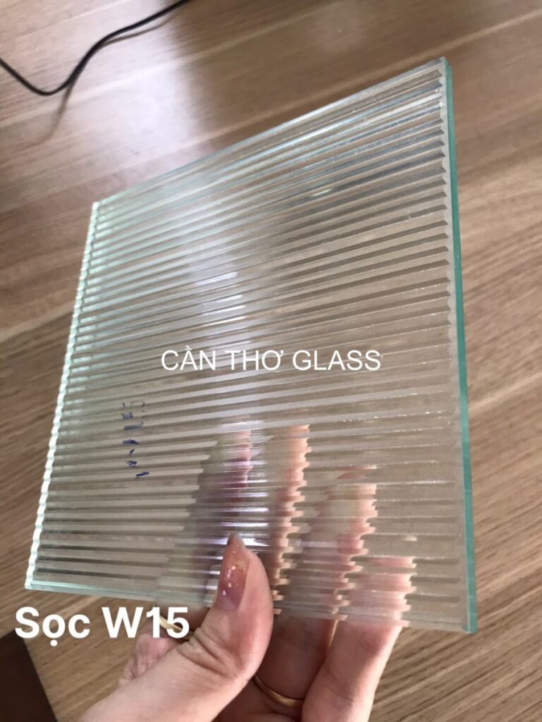 Mẫu Kính sọc gợn vân sóng cường lực Cần Thơ bán chạy